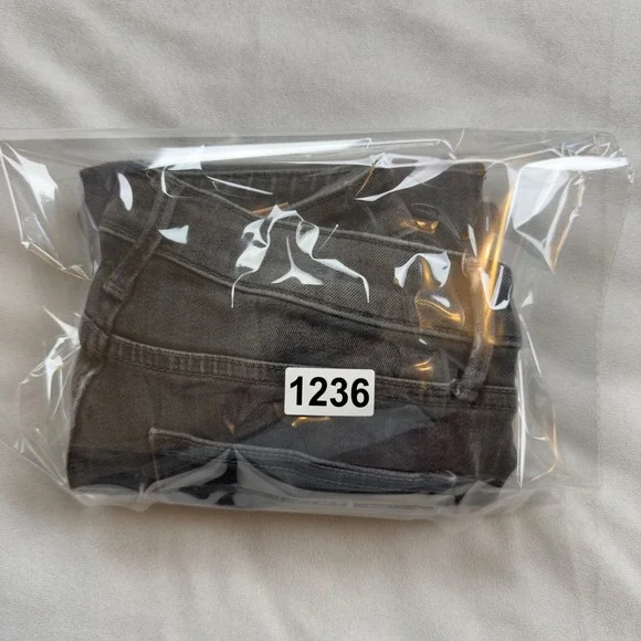 Driftwood Roxy Floral Embroidered Flare Jeans Gray Raw Hem Size 26 Classic Fit - Picture 10 of 10